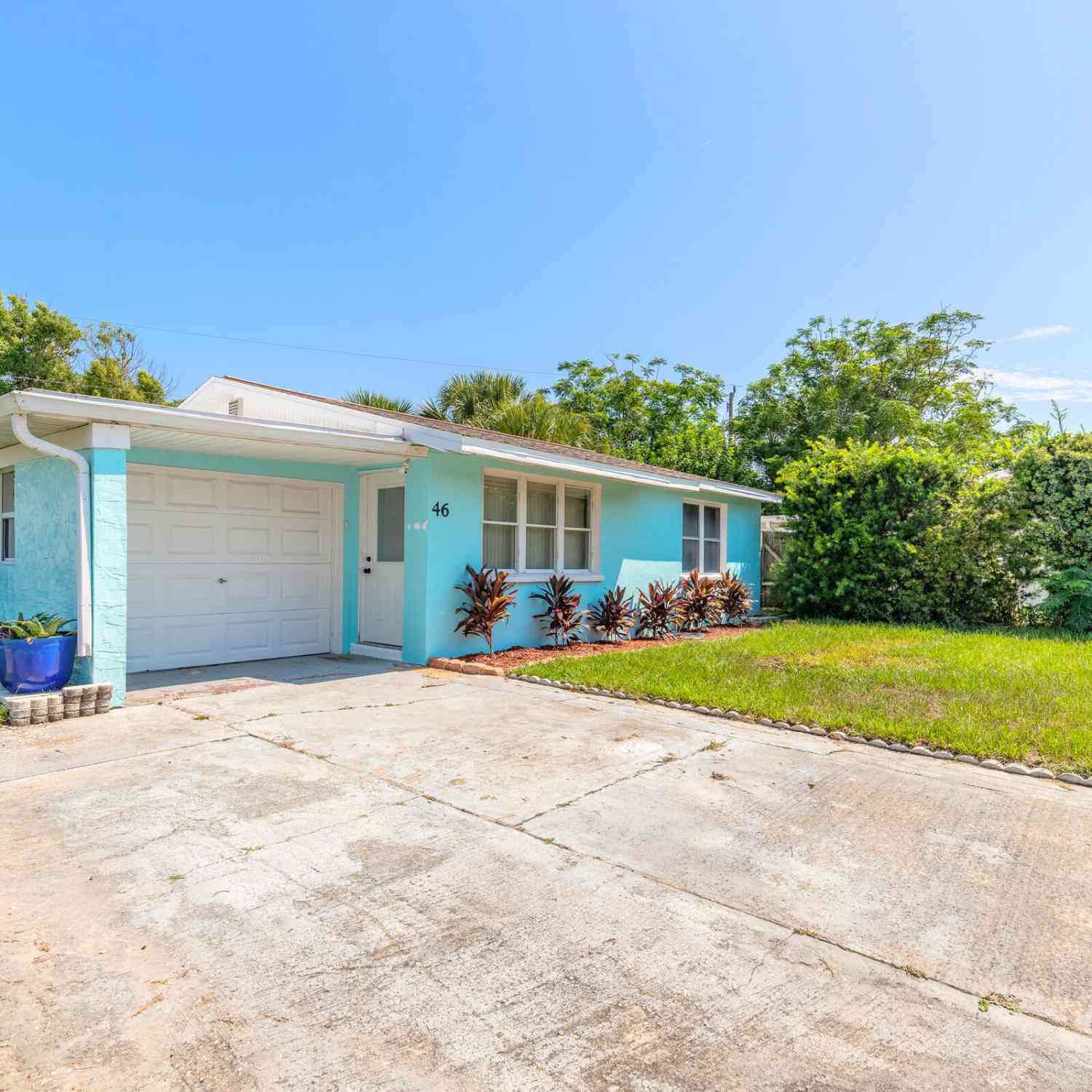 Homes For Sale - 46 Ocean Shore Drive<br/> Ormond Beach, FL 32176