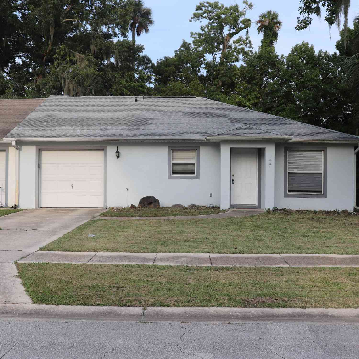 Townhouse For Rent - 1061 Oak Forest Circle<br/> Port Orange, FL 32129