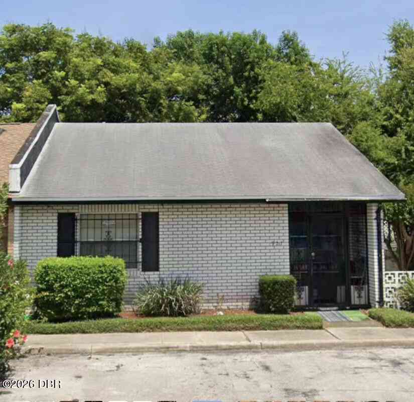 Multifamily For Rent - 927 E Millard Court<br/> Daytona Beach, FL 32117