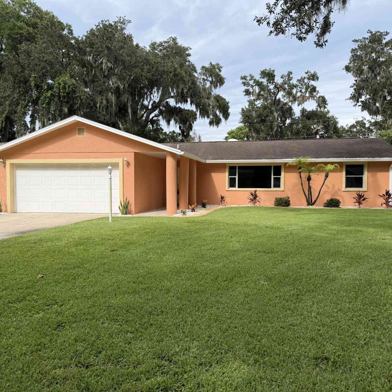 Homes For Sale - 1013 Indian Oaks #E<br/> Holly Hill, FL 32117