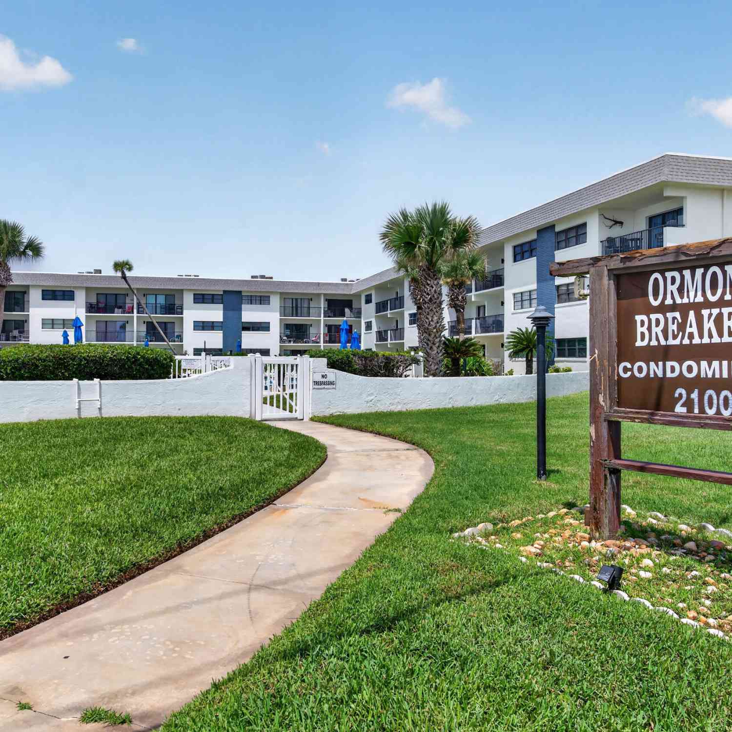 Condo For Sale - 2100 Ocean Shore Boulevard #314<br/> Ormond Beach, FL 32176