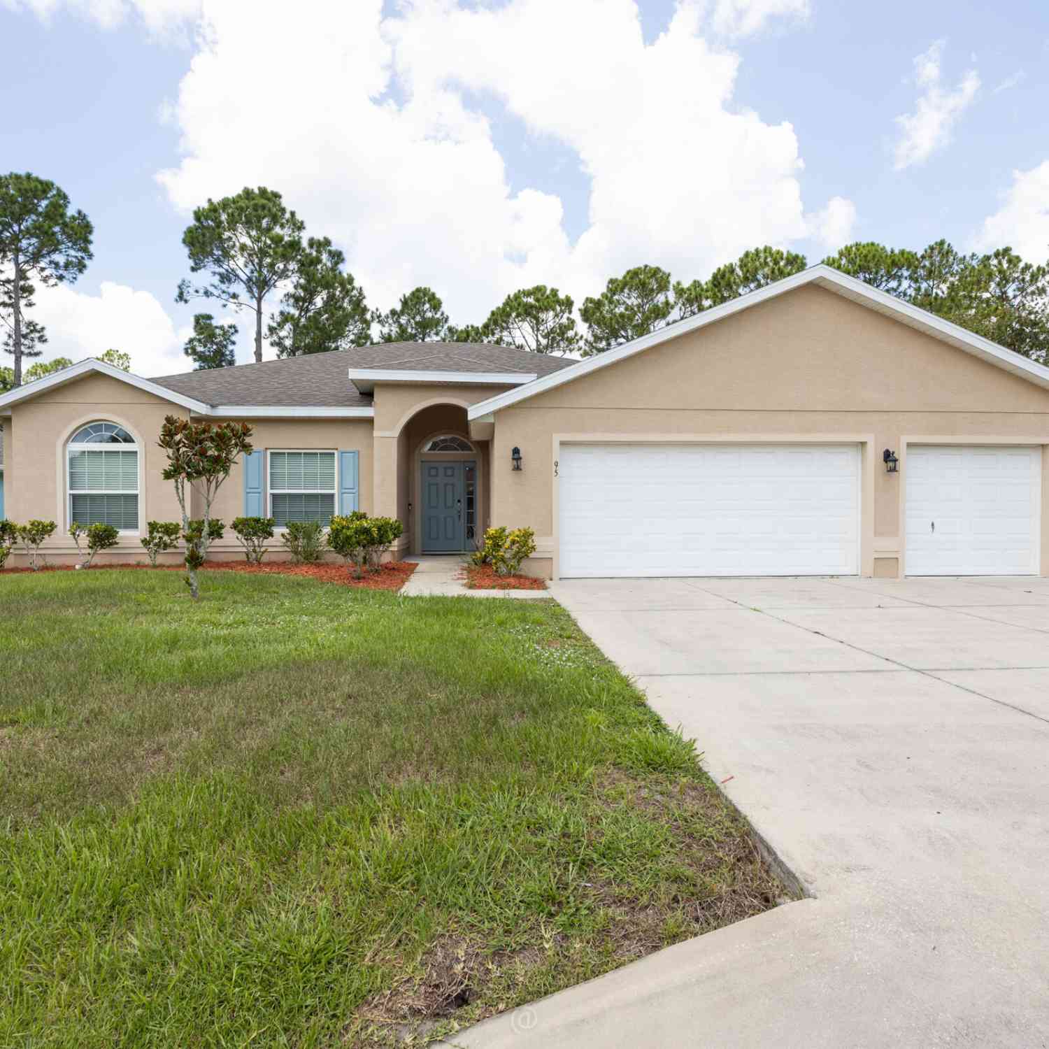 Homes For Sale - 95 Bickford Drive<br/> Flagler County, Palm Coast, FL 32137