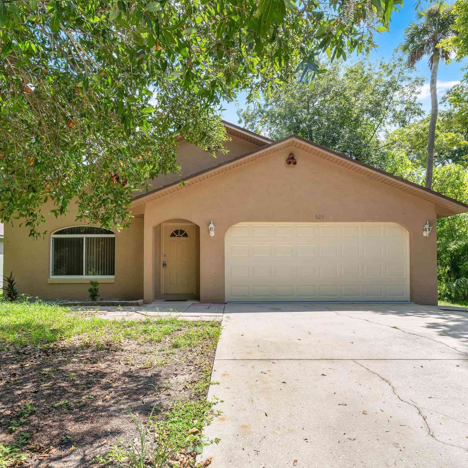 Homes For Sale - 623 Parque Drive<br/> Ormond Beach, FL 32174