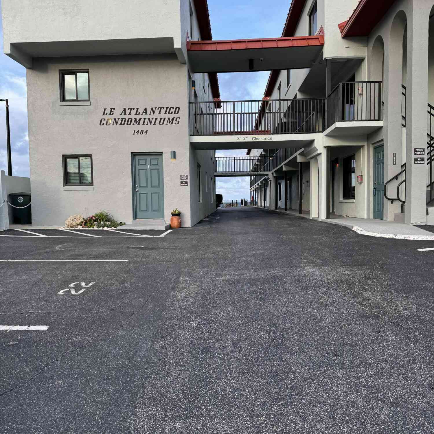 Condo For Sale - 1404 N Atlantic Avenue #30<br/> Daytona Beach, FL 32118