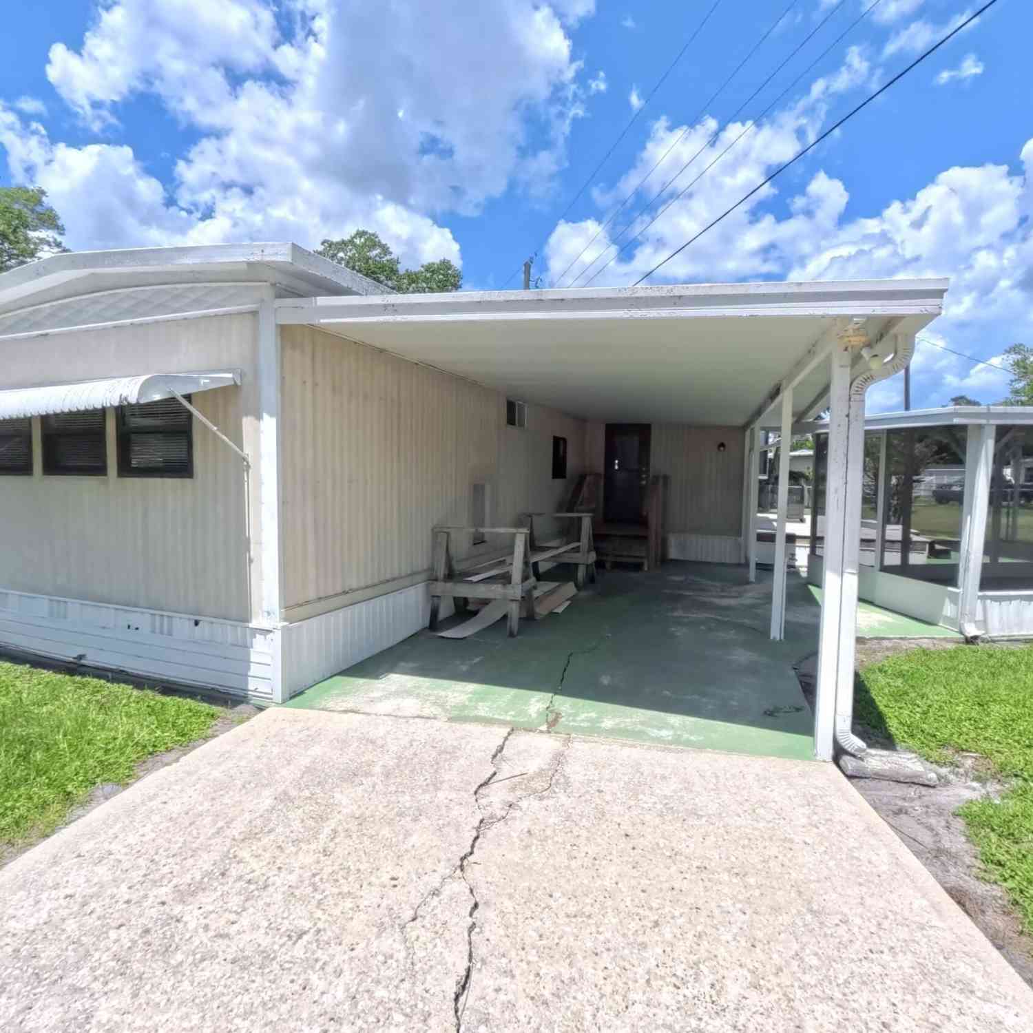 Mobile Home For Sale - 1304 Arroyo Parkway<br/> Ormond Beach, FL 32174