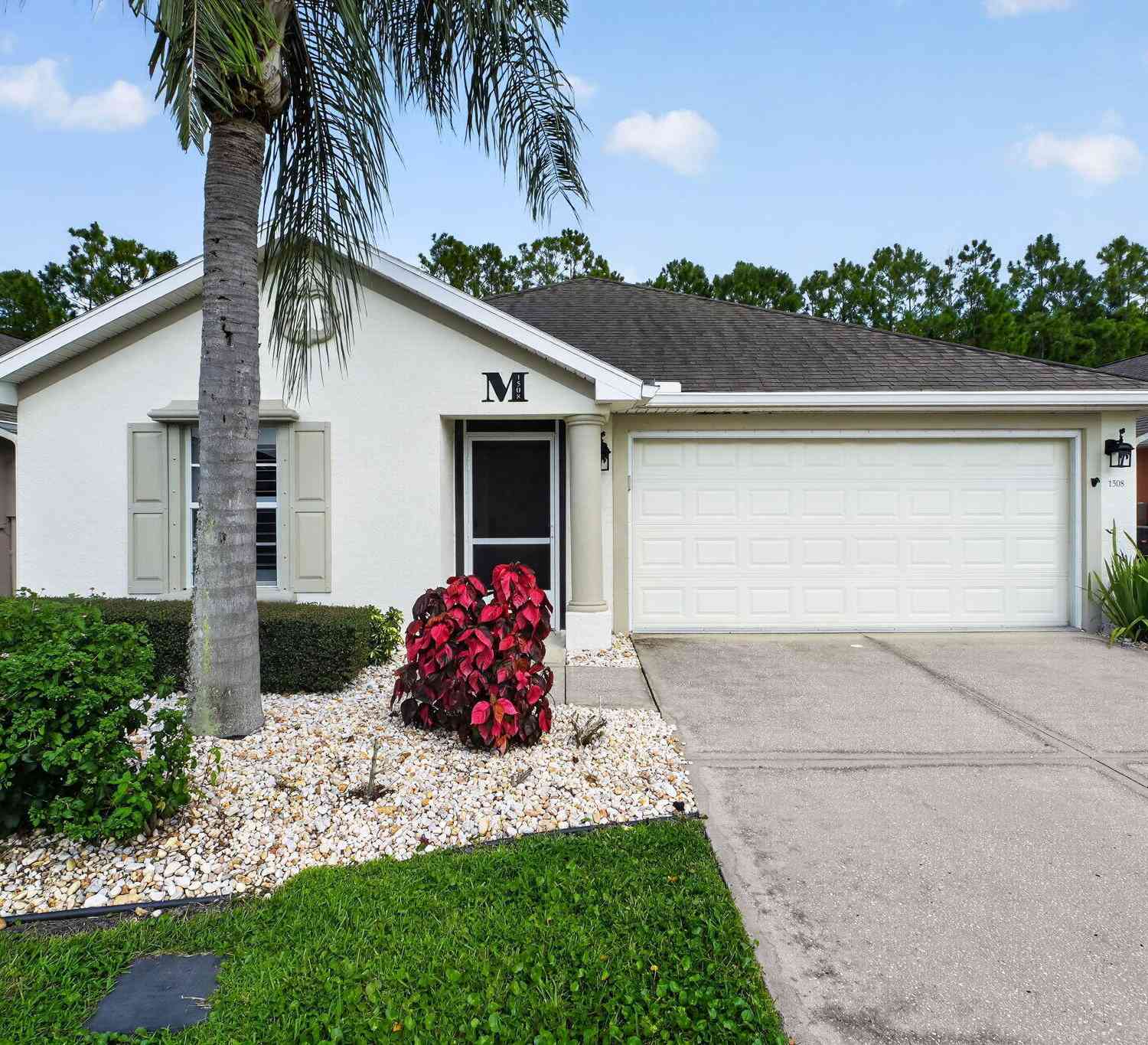 Homes For Sale - 1508 Areca Palm Drive<br/> Port Orange, FL 32128