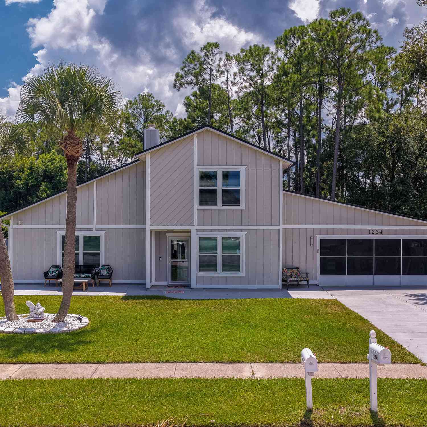 Homes For Sale - 1234 Thomasina Drive<br/> Port Orange, FL 32129