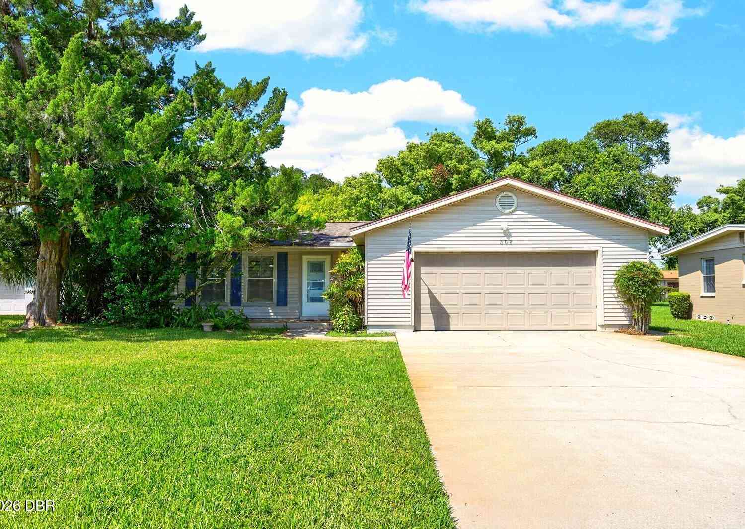 Homes For Sale - 308 Dubs Drive<br/> Holly Hill, FL 32117