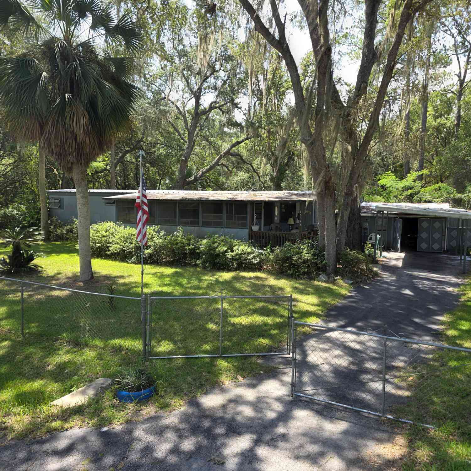 Mobile Home For Sale - 15088 NE 86th Lane<br/> Silver Springs, FL 34488