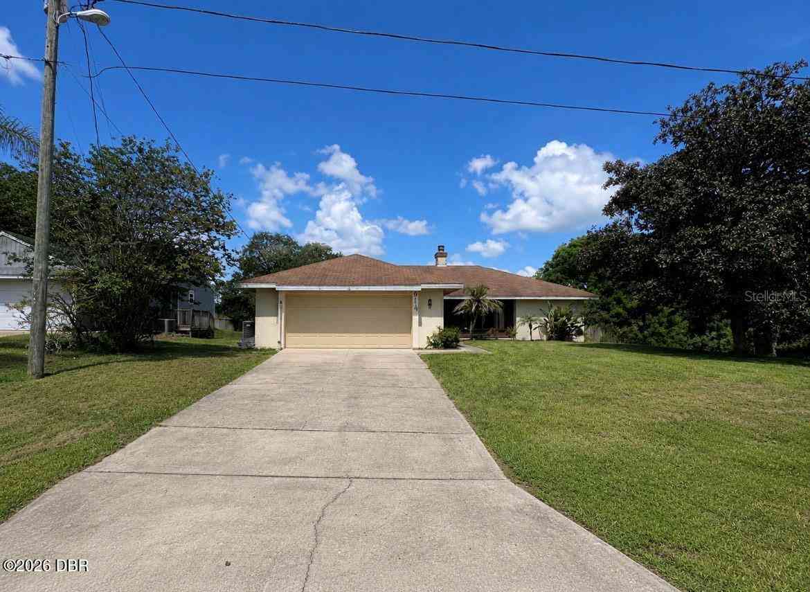 Homes For Sale - 914 Sweetbrier Drive<br/> Deltona, FL 32725