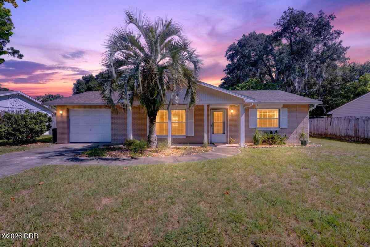 Homes For Sale - 469 Wales Avenue<br/> Port Orange, FL 32127