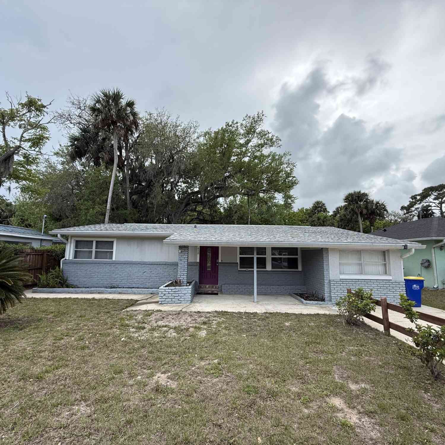 Homes For Sale - 438 Perdita Avenue<br/> Edgewater, FL 32132