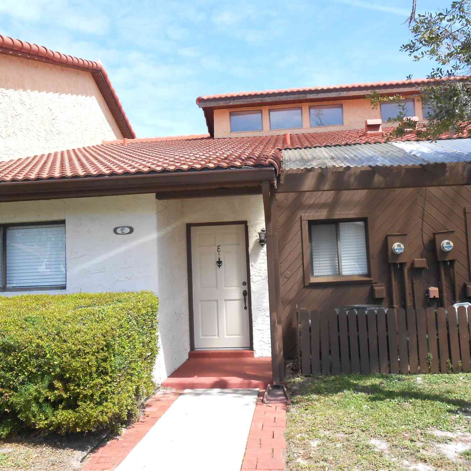 Townhouse For Rent - 3561 Forest Branch Drive #E<br/> Port Orange, FL 32129