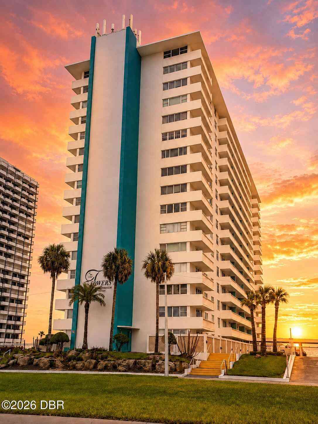 Condo For Sale - 2800 N Atlantic Avenue #812<br/> Volusia County, Daytona Beach, FL 32118