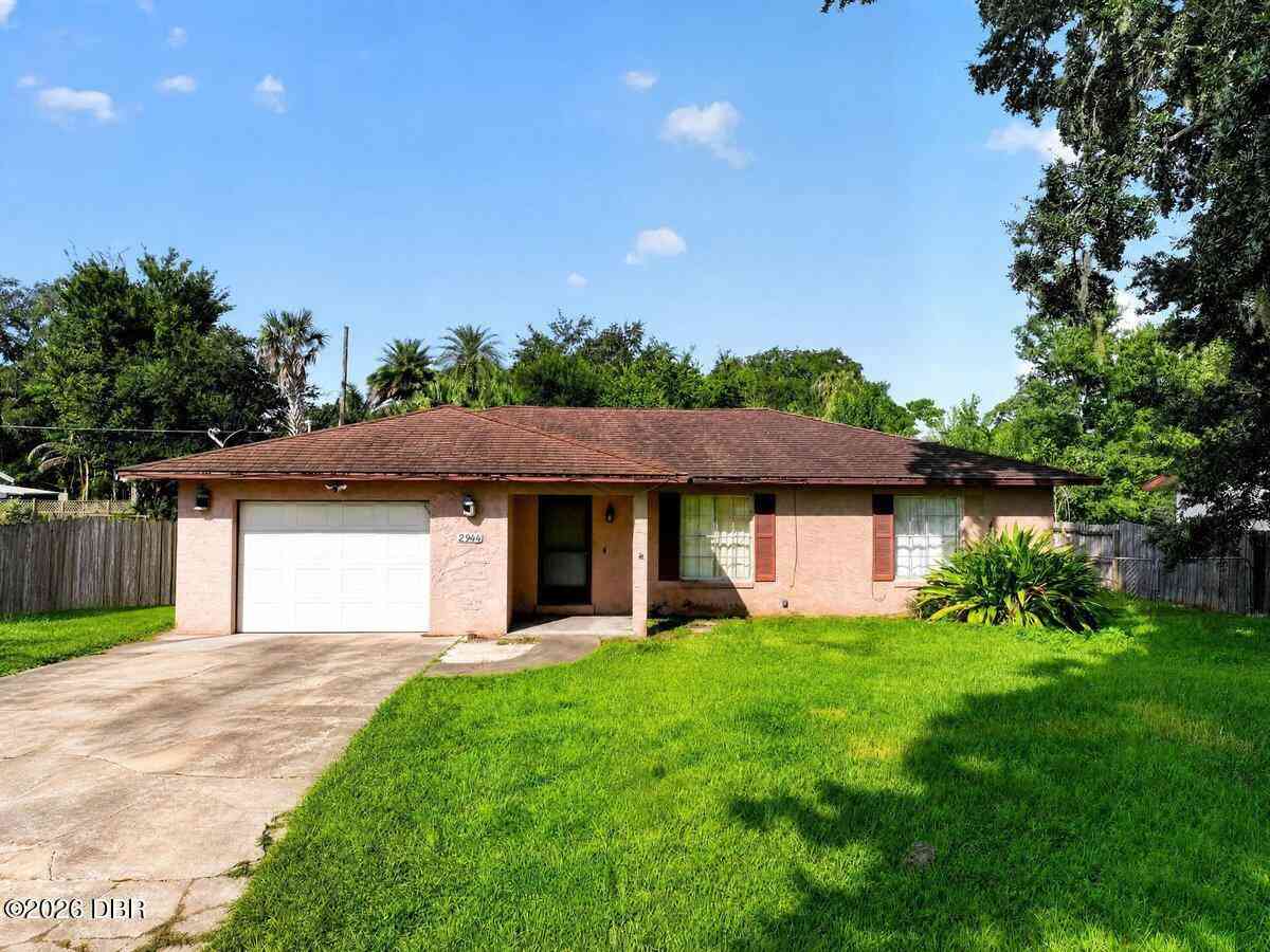 Homes For Sale - 2944 Travelers Palm Drive<br/> Edgewater, FL 32141