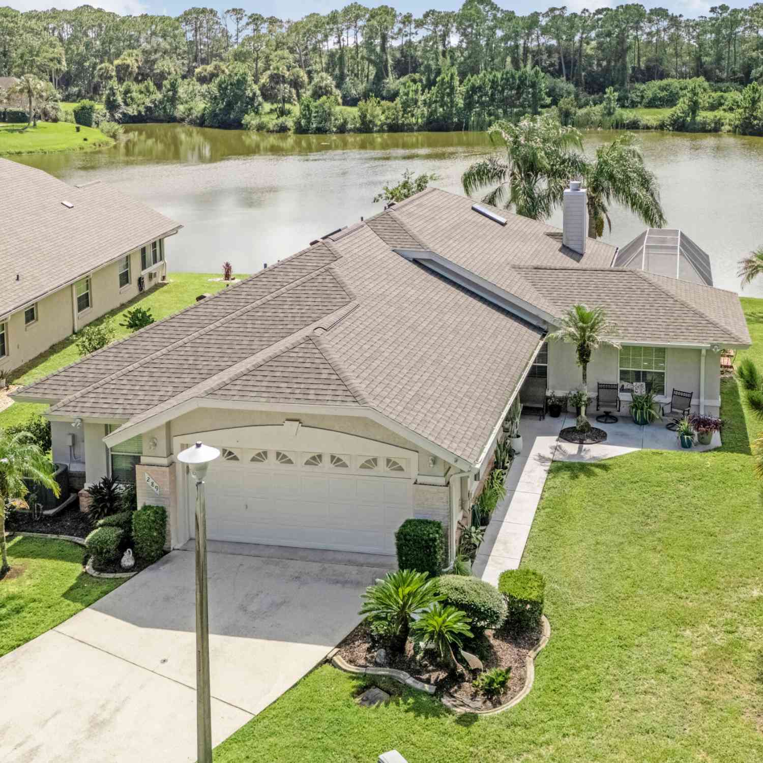 Homes For Sale - 289 Braeburn Circle<br/> Daytona Beach, FL 32114