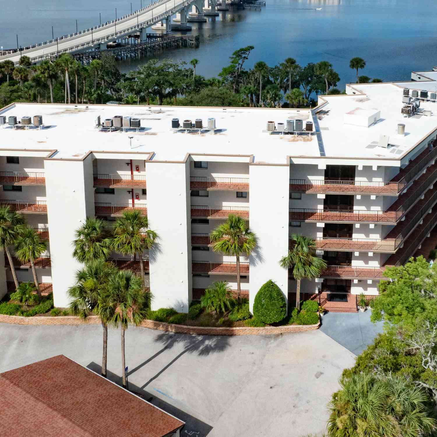 Condo For Sale - 944 S Peninsula Drive #406<br/> Volusia County, Daytona Beach, FL 32118