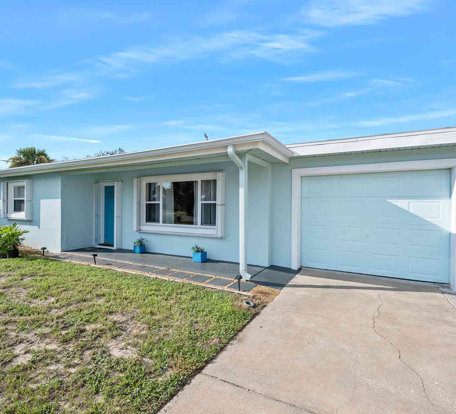 Homes For Sale - 22 Plaza Drive<br/> Volusia County, Ormond Beach, FL 32176