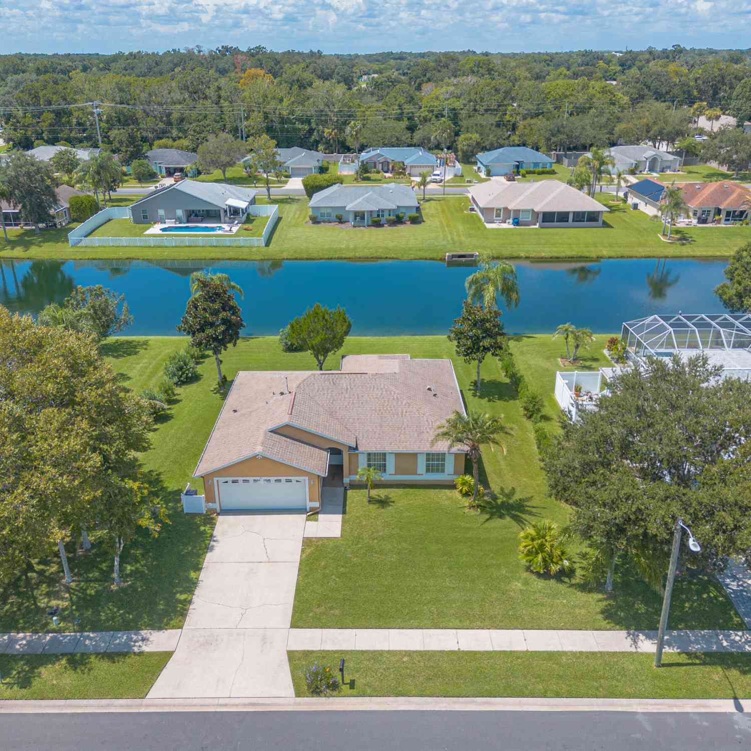 Homes For Sale - 77 Spinnaker Circle<br/> South Daytona, FL 32119