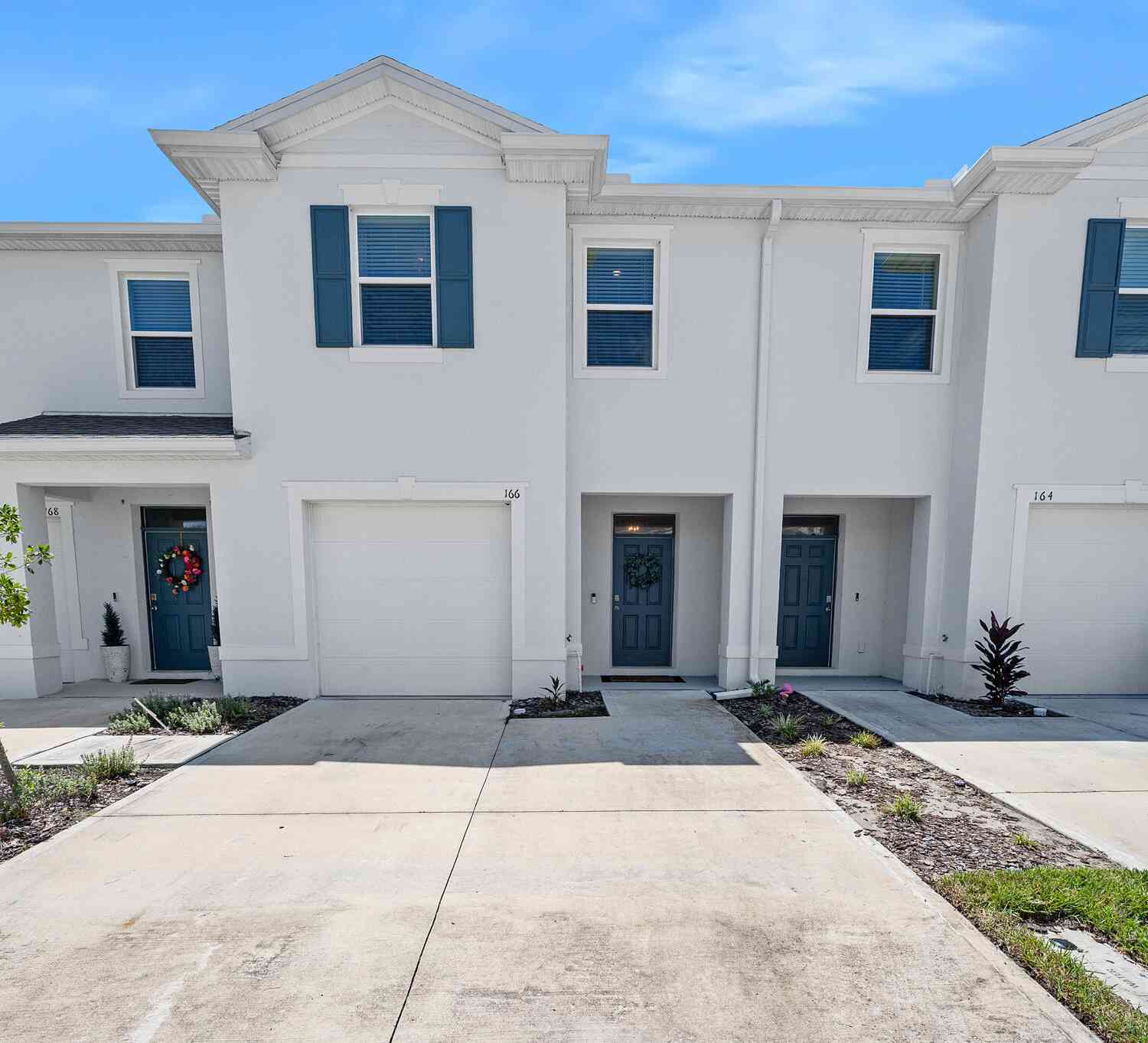 Townhouse For Sale - 166 Reena Drive<br/> Daytona Beach, FL 32117