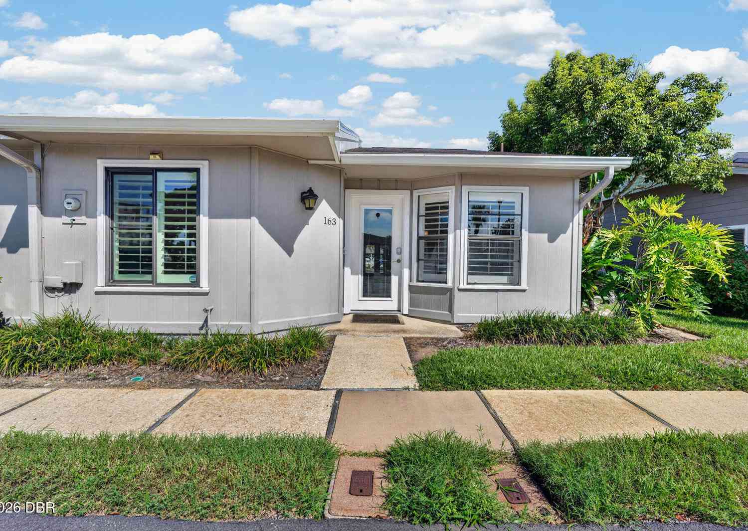 Townhouse For Sale - 163 Breezeway Court<br/> New Smyrna Beach, FL 32169