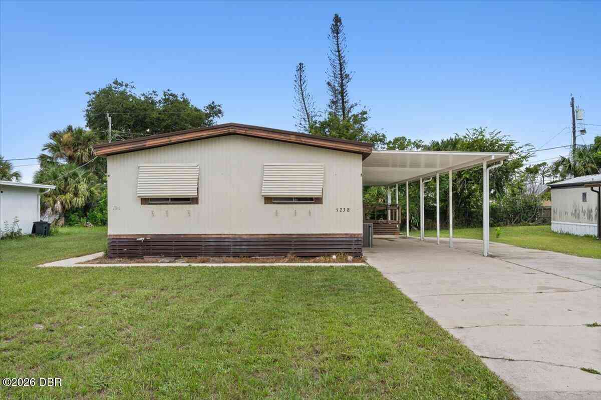 Mobile Home For Sale - 5238 Rogers Avenue<br/> Volusia County, Port Orange, FL 32127
