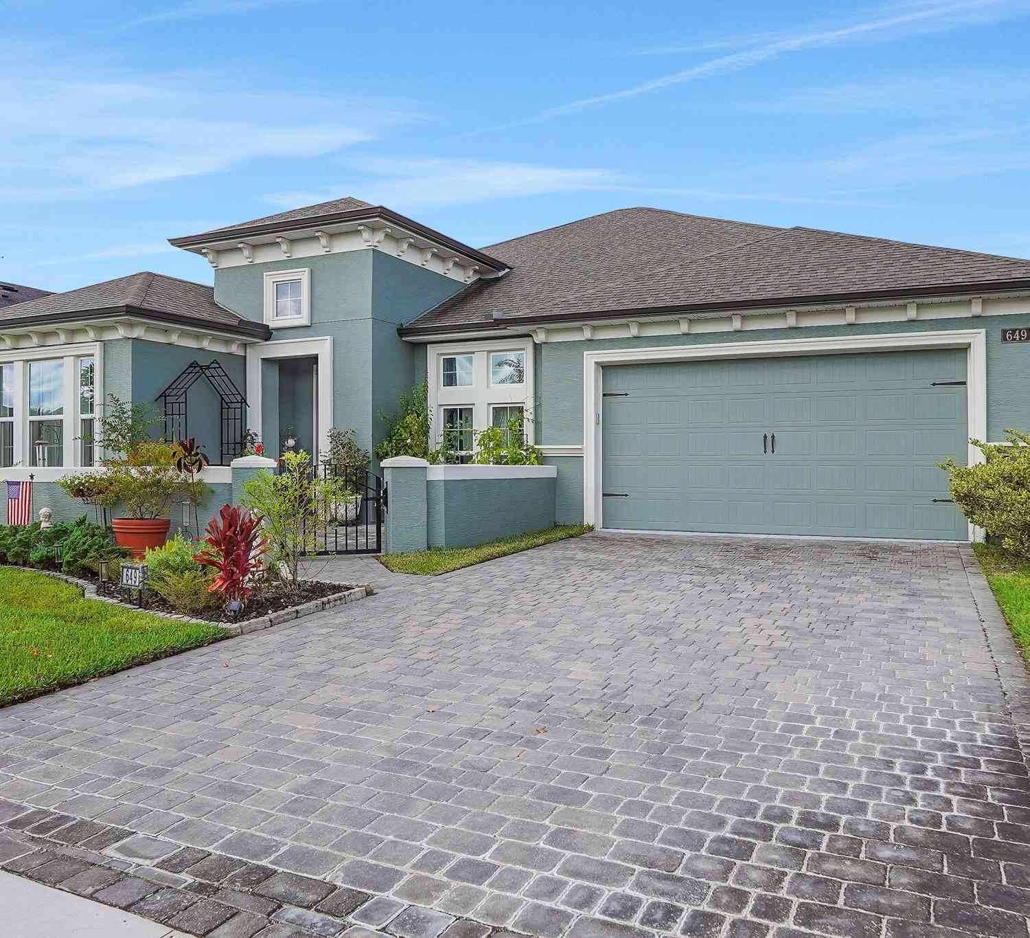 Homes For Sale - 649 Mosaic Boulevard<br/> Daytona Beach, FL 32124