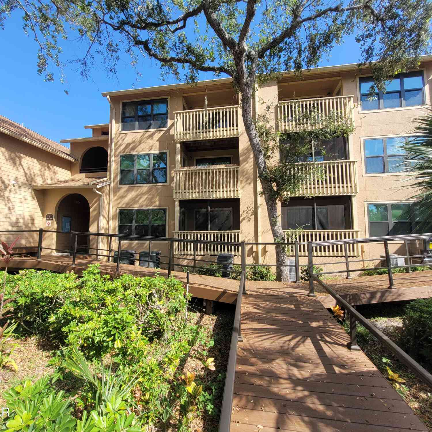 Condo For Rent - 1401 S Palmetto Avenue #803<br/> Daytona Beach, FL 32114