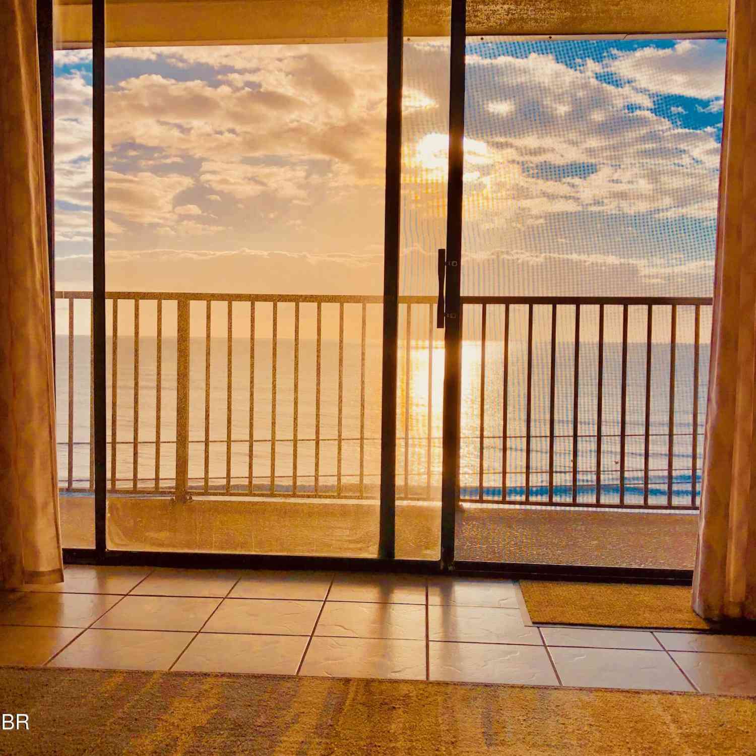 Condo For Sale - 2700 Ocean Shore Boulevard #518<br/> Ormond Beach, FL 32176