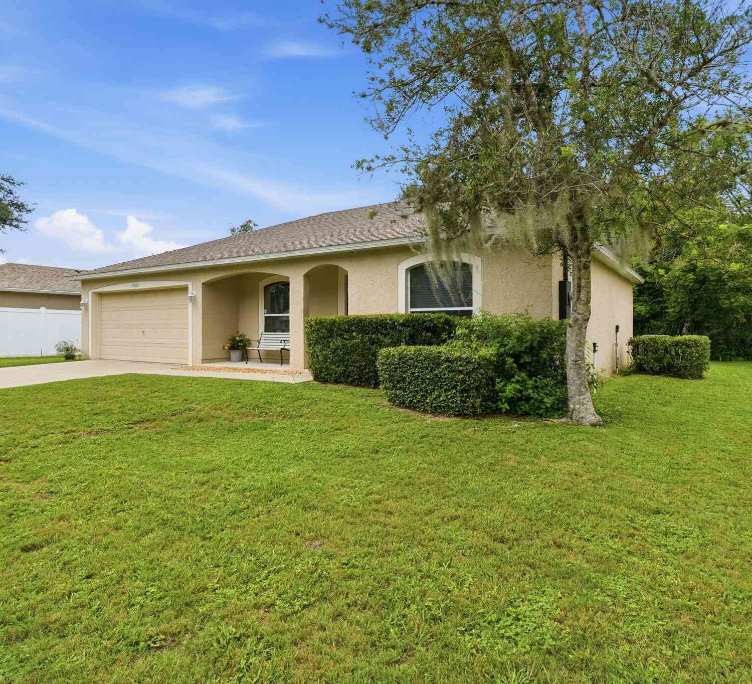Homes For Sale - 1302 Benton Lake Drive #E<br/> DeLand, FL 32724