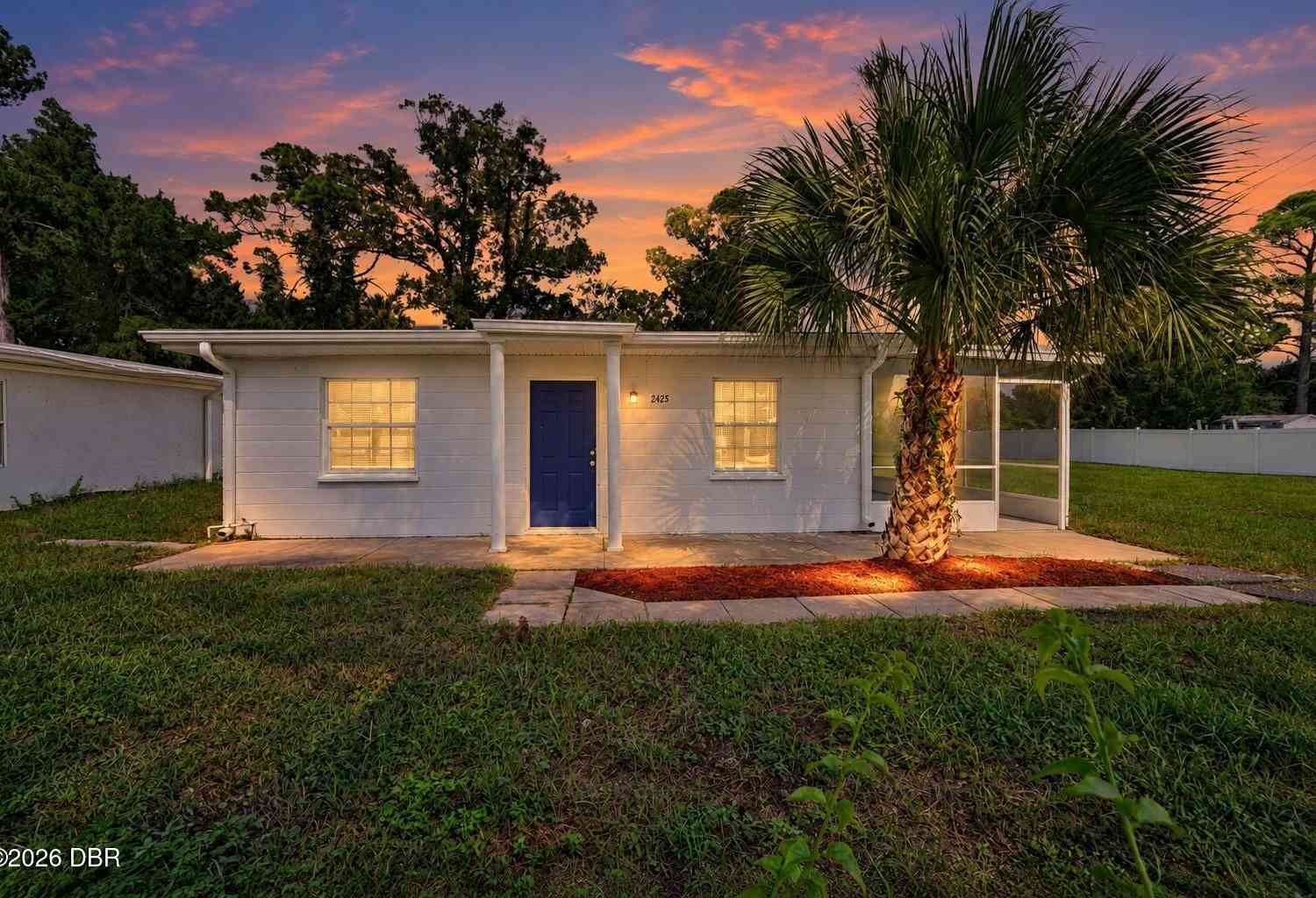 Homes For Sale - 2425 Anastasia Drive<br/> South Daytona, FL 32119