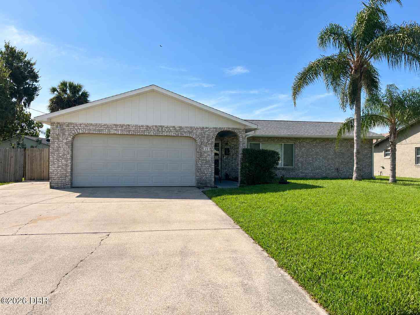 Homes For Sale - 22 Laurel Oaks Circle<br/> Ormond Beach, FL 32174