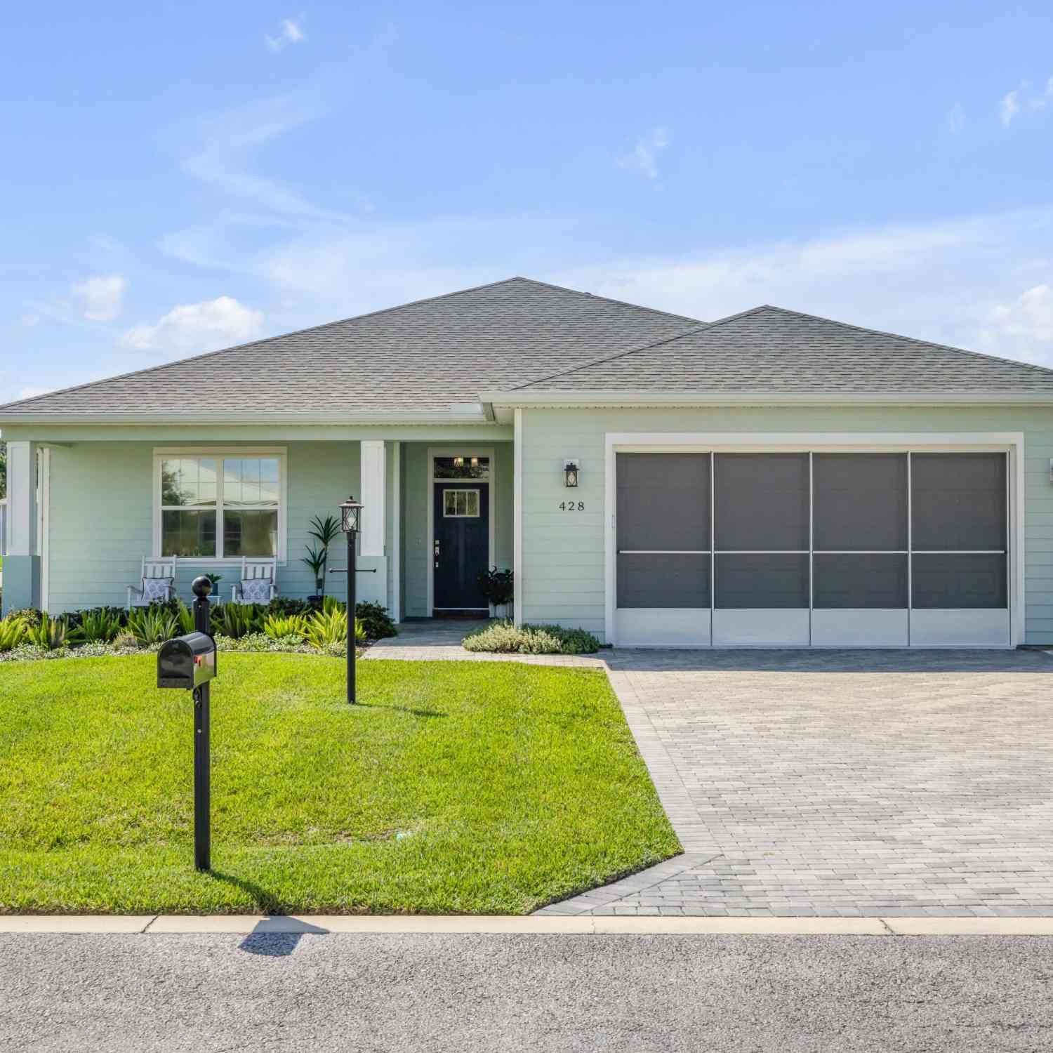 Homes For Sale - 428 Eldora Drive<br/> Oak Hill, FL 32759