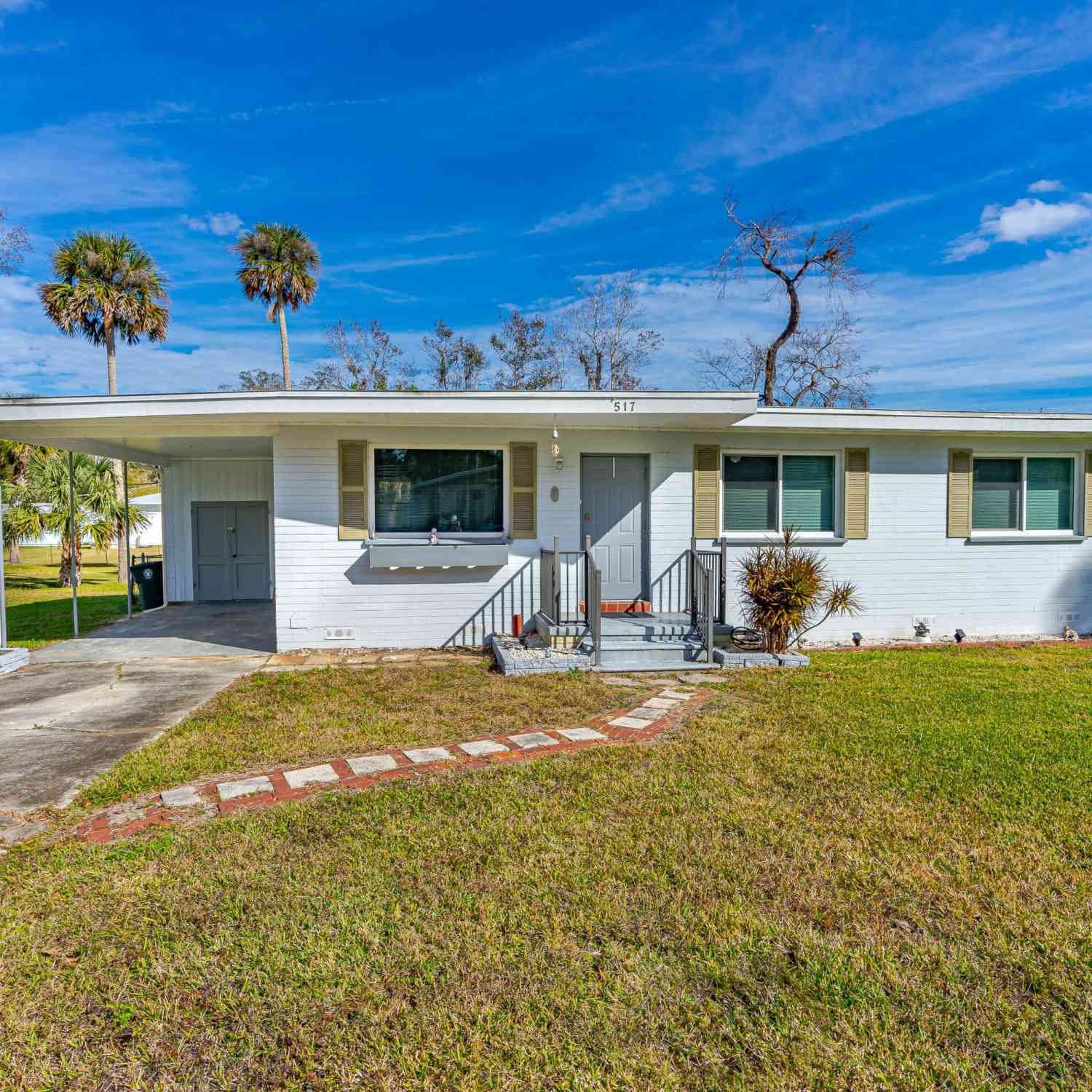 Homes For Sale - 517 S Lanvale Avenue<br/> Daytona Beach, FL 32114