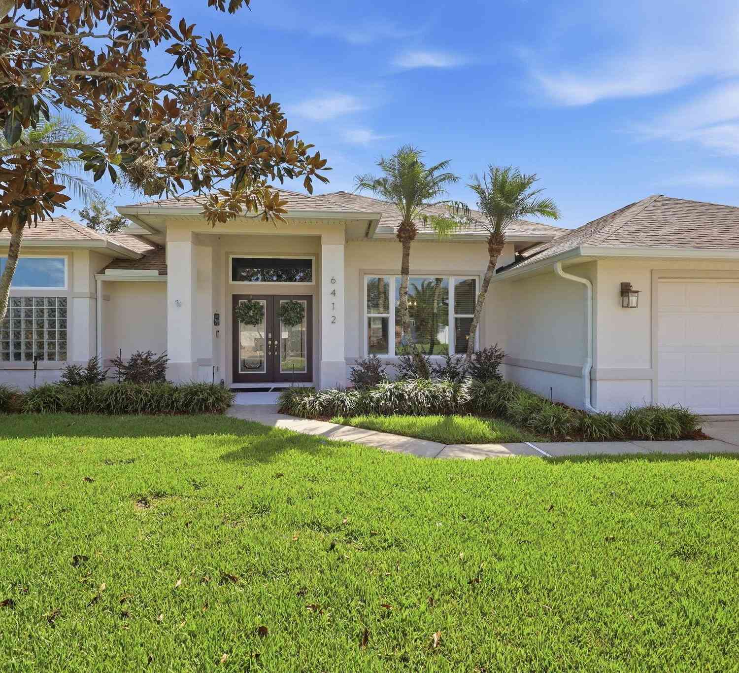 Homes For Sale - 6412 Adrianne Court<br/> Port Orange, FL 32128