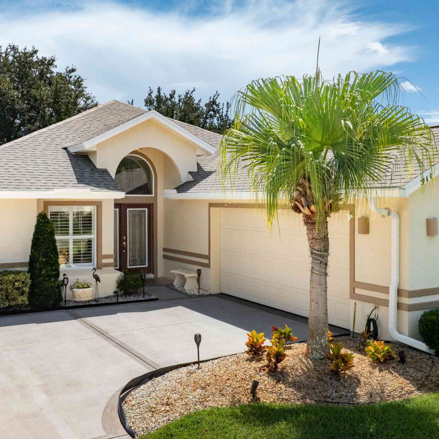 Homes For Sale - 911 Brookridge Lane<br/> Ormond Beach, FL 32174