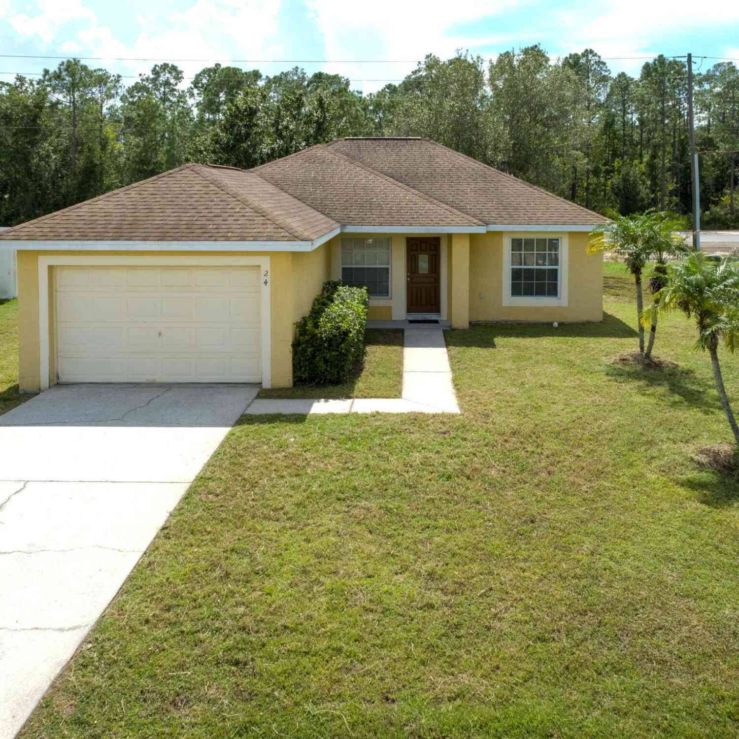 Homes For Sale - 24 Miramar Way<br/> Kissimmee, FL 34758