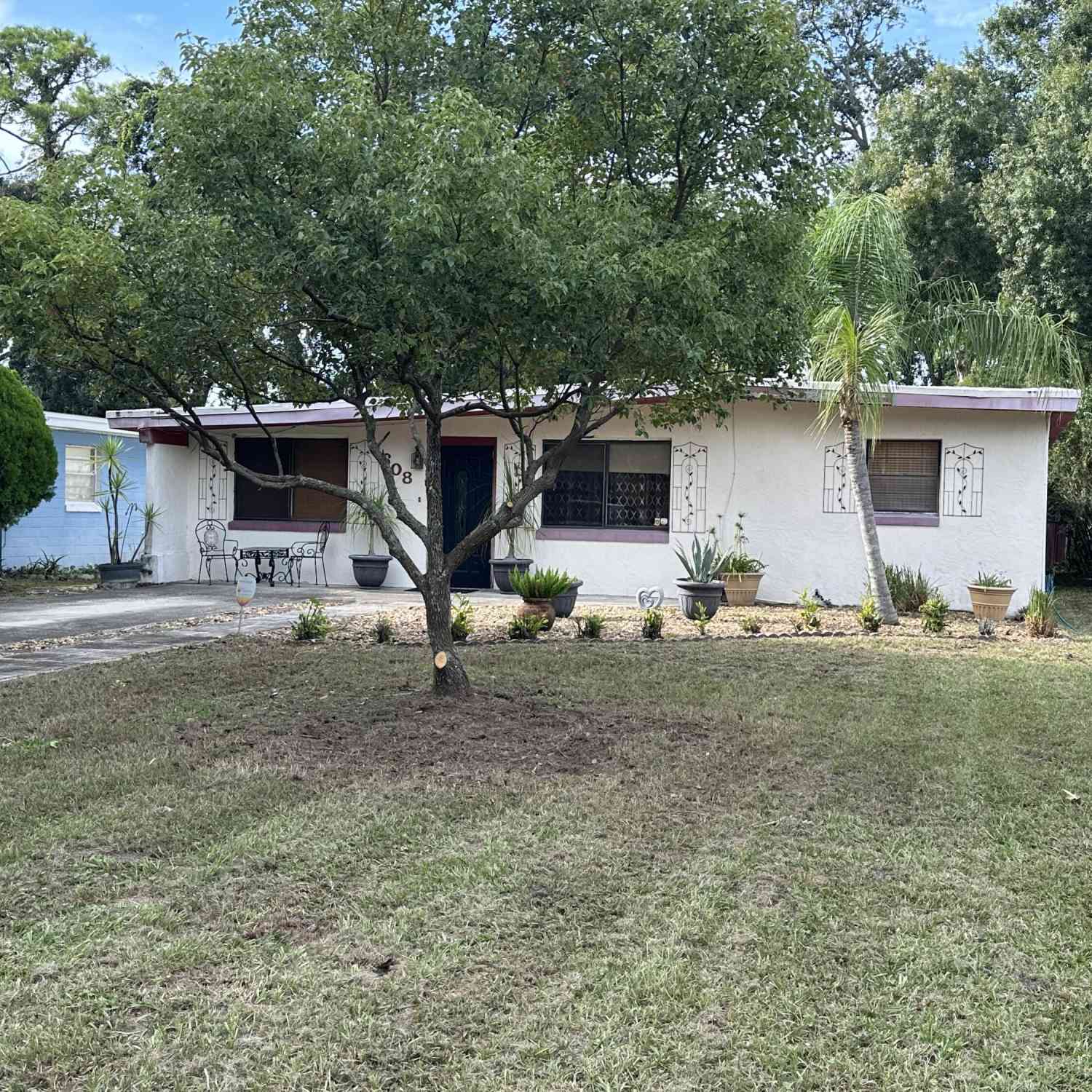 Homes For Sale - 608 Dixie Lane<br/> Volusia County, South Daytona, FL 32119