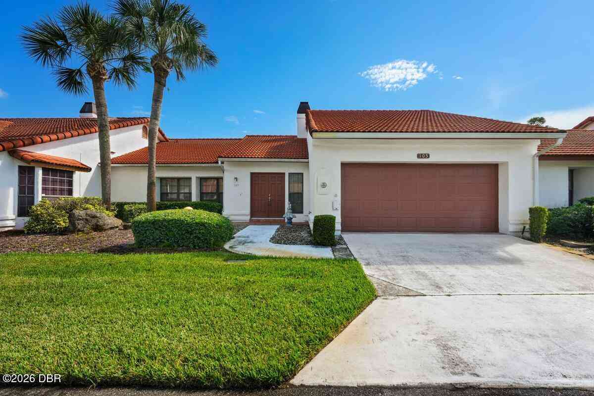 Townhouse For Sale - 105 Oyster Catcher Court<br/> Daytona Beach, FL 32119