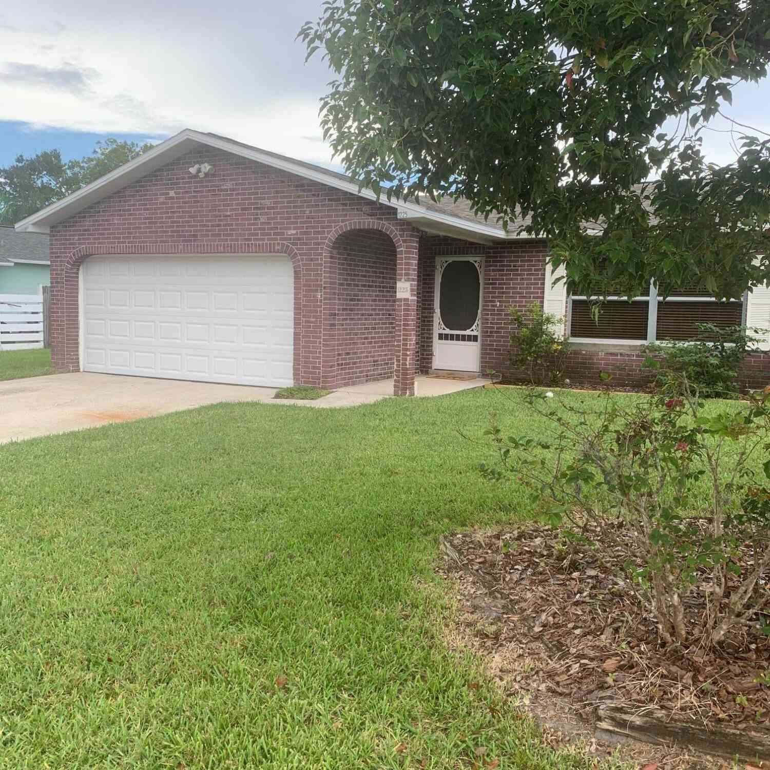 Homes For Rent - 1225 Thomasina Drive<br/> Port Orange, FL 32129