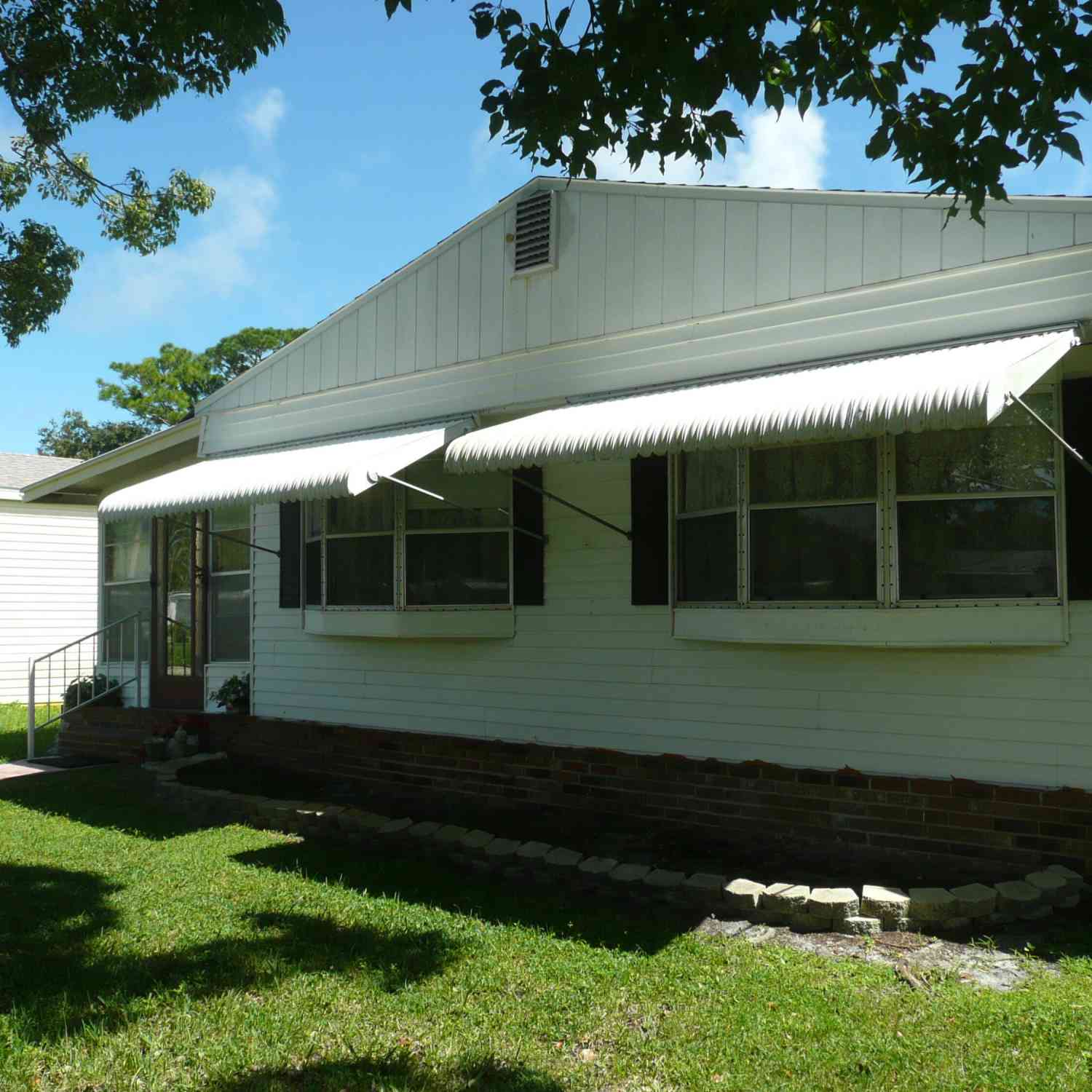 Mobile Home For Sale - 5423 Orange Avenue<br/> Port Orange, FL 32127