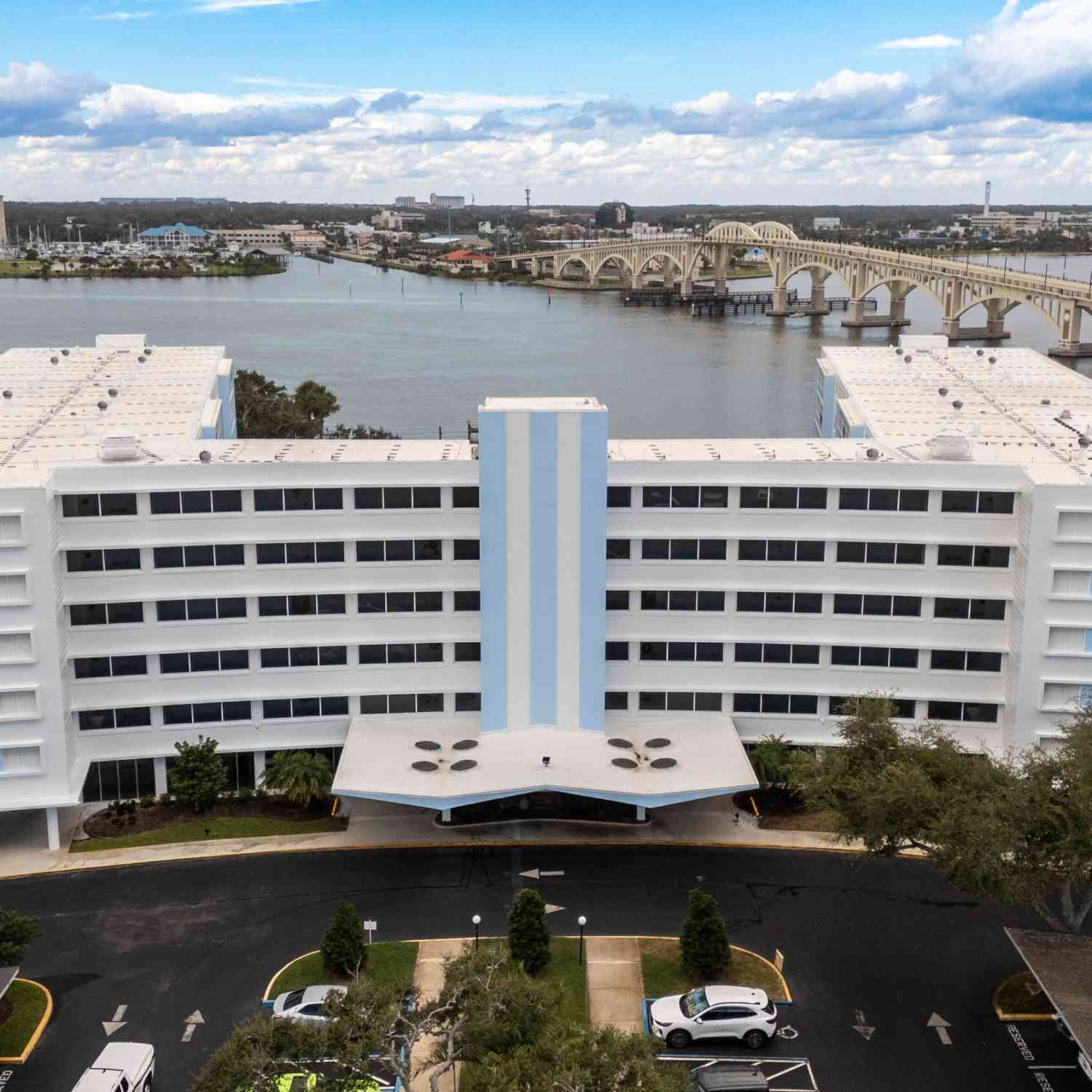 Condo For Sale - 1224 S Peninsula Drive #219<br/> Daytona Beach, FL 32118
