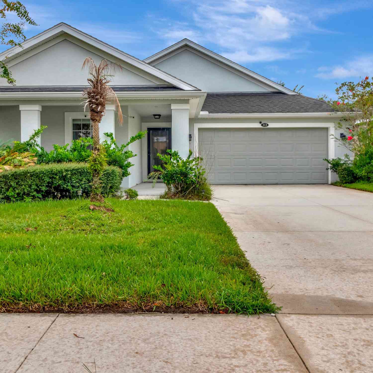 Homes For Sale - 113 Grande Berwick Court<br/> Volusia County, Daytona Beach, FL 32124