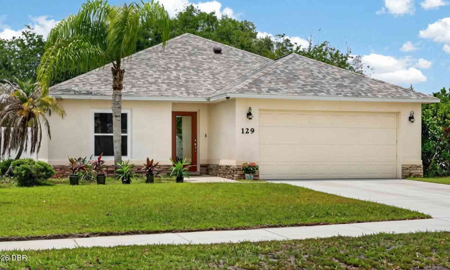 Homes For Sale - 129 Grey Dapple Way<br/> Volusia County, Ormond Beach, FL 32174
