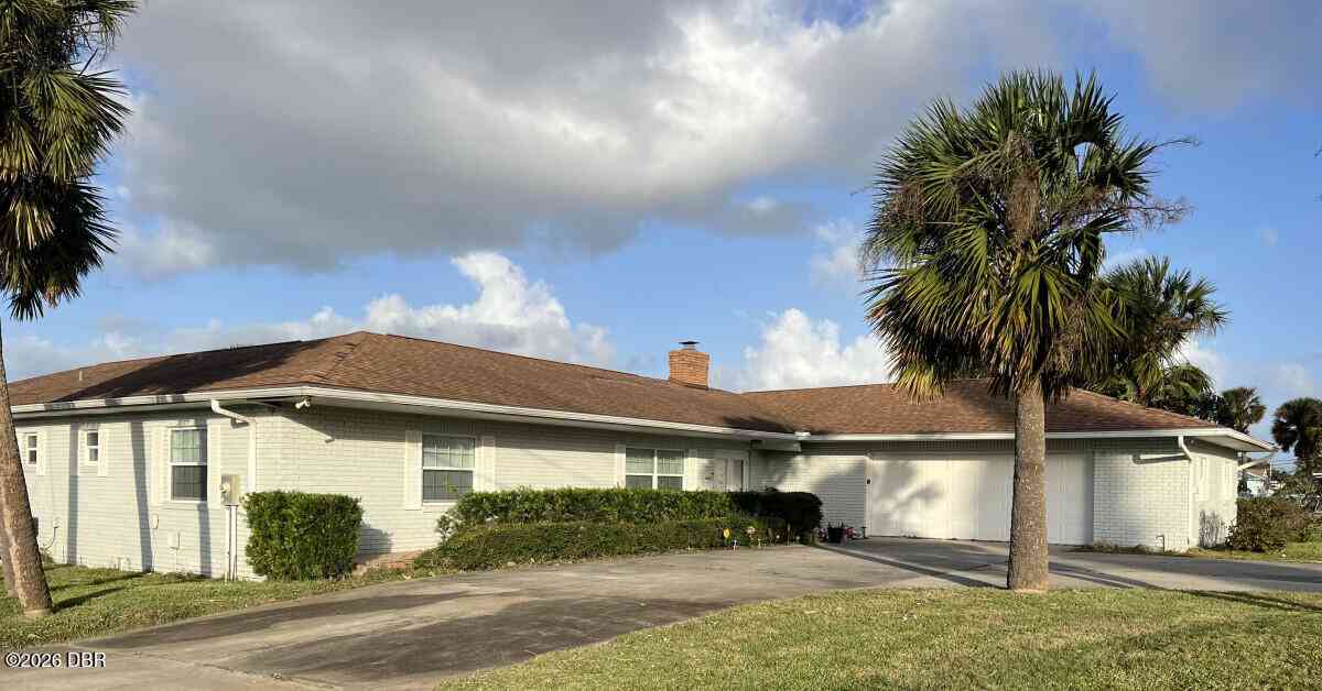 Homes For Rent - 3216 S Peninsula Drive<br/> Daytona Beach, FL 32118