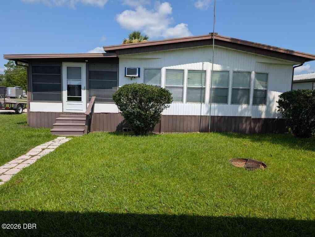 Mobile Home For Sale - 154 Moonlite Drive<br/> Welaka, FL 32193