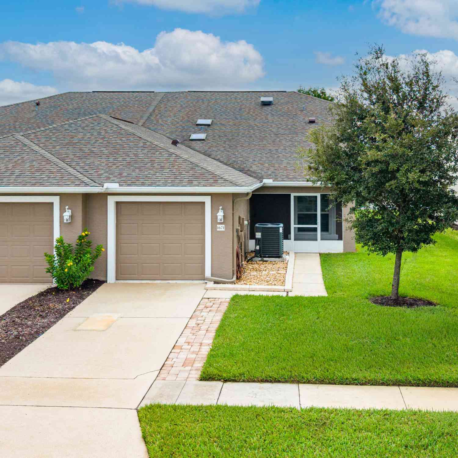 Townhouse For Sale - 1671 Areca Palm Drive<br/> Volusia County, Port Orange, FL 32128