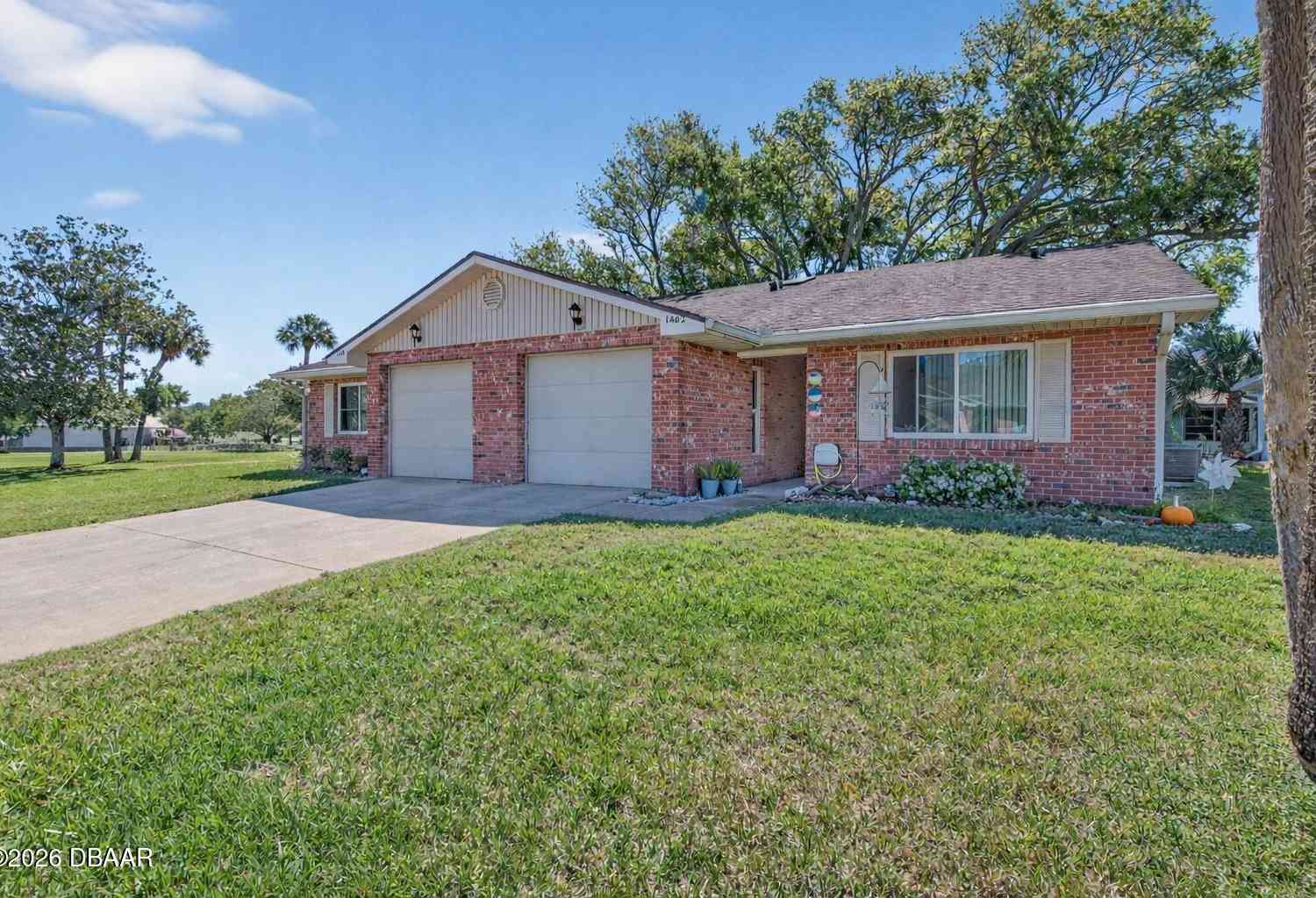 Homes For Sale - 1402 Portobello Drive<br/> Port Orange, FL 32127
