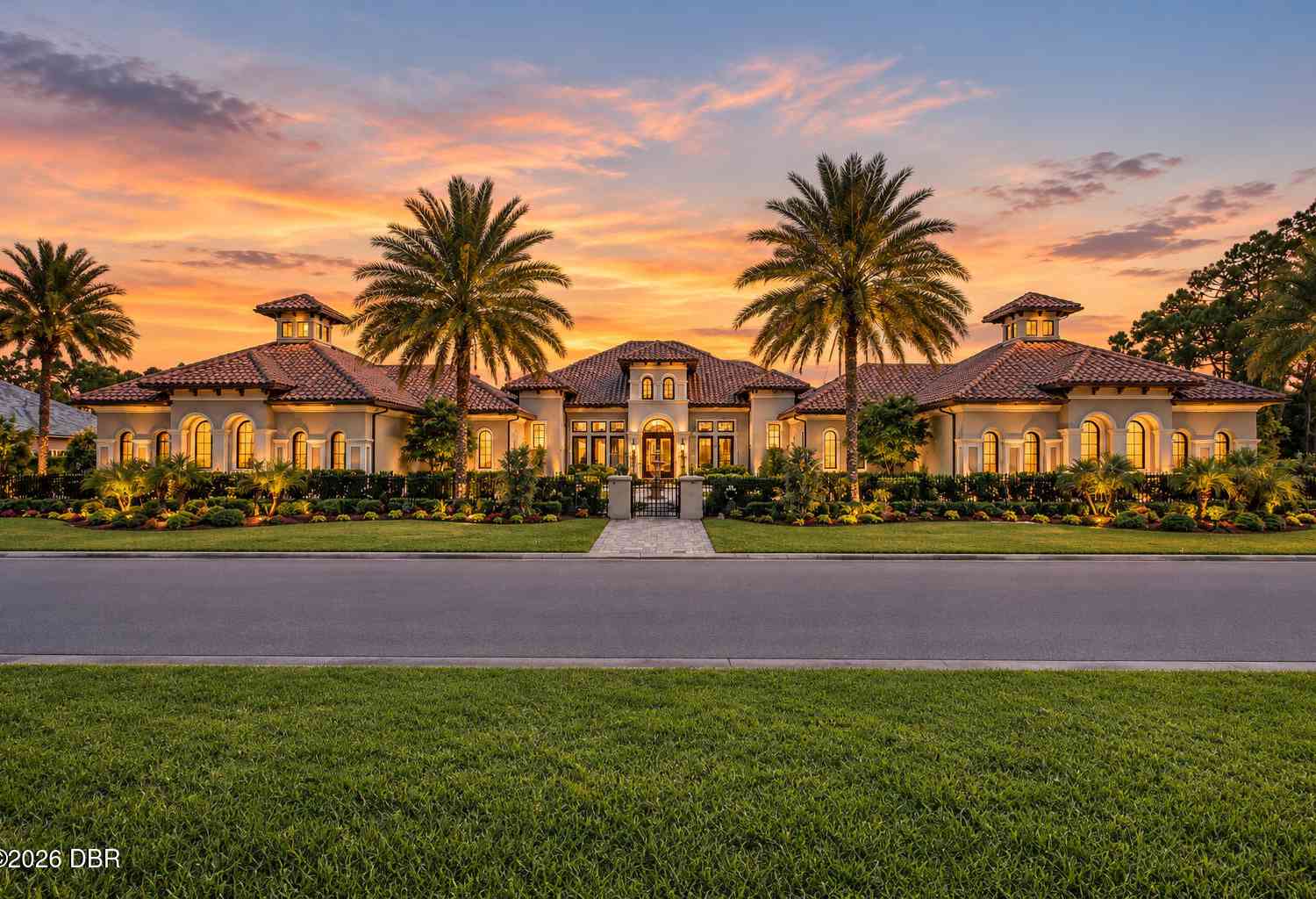 Homes For Sale - 1015 Sudbury Lane<br/> Volusia County, Ormond Beach, FL 32174