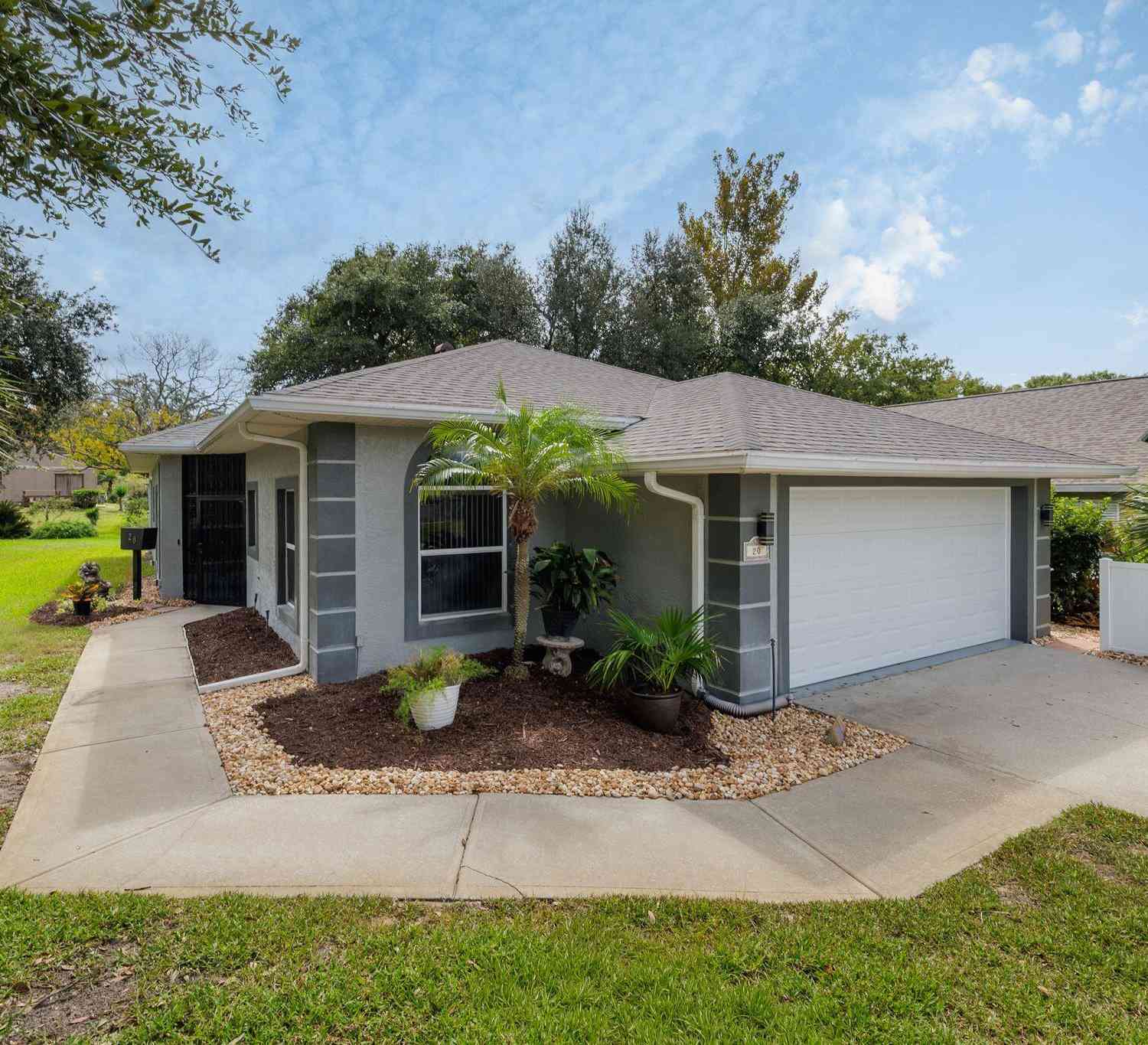 Homes For Sale - 20 Lake Walden Trail<br/> Ormond Beach, FL 32174